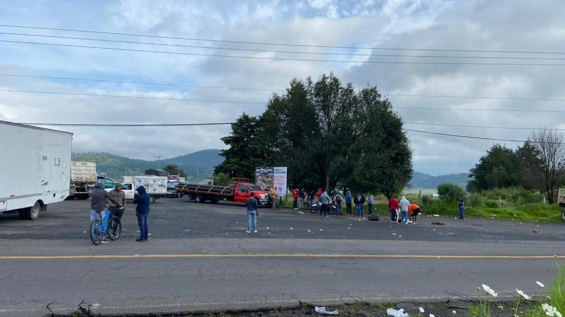 Bloqueo de comuneros en Cherán - Paracho